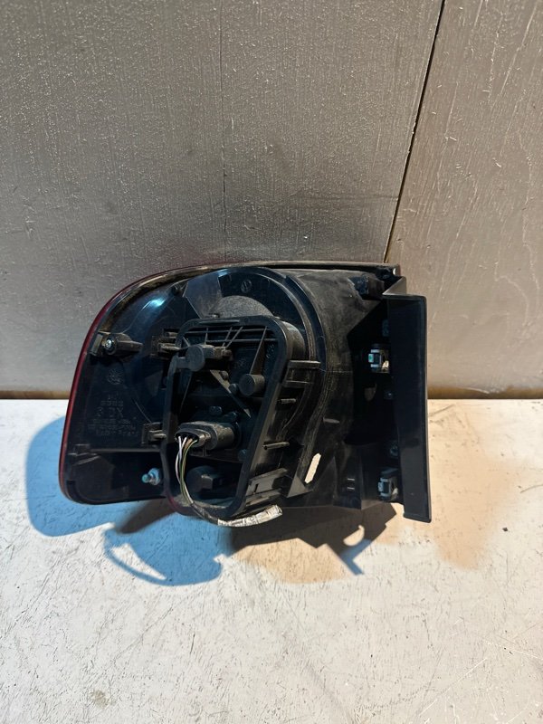 Стоп volkswagen TOUAREG 7L7 BHK 2008 задний правый (б/у) Стоп volkswagen TOUAREG 7L7 BHK 2008 задний правый (б/у)