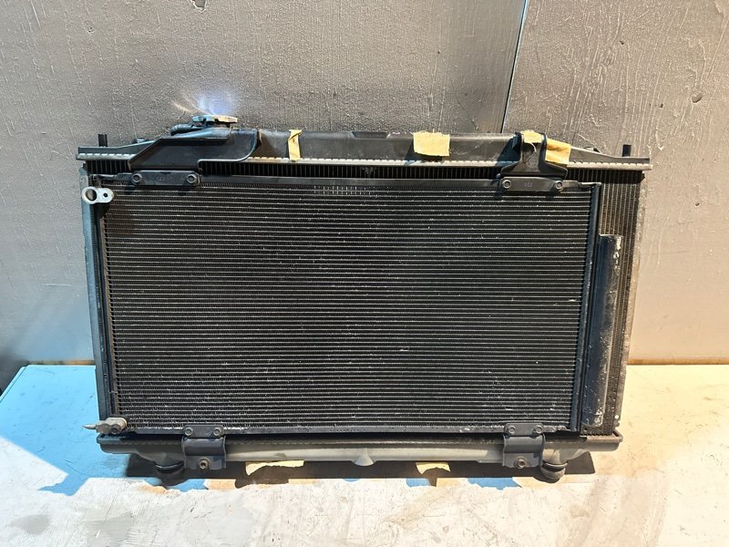 Радиатор основной Honda ACCORD CW2 K24A 2009 (б/у) Радиатор основной Honda ACCORD CW2 K24A 2009 (б/у)