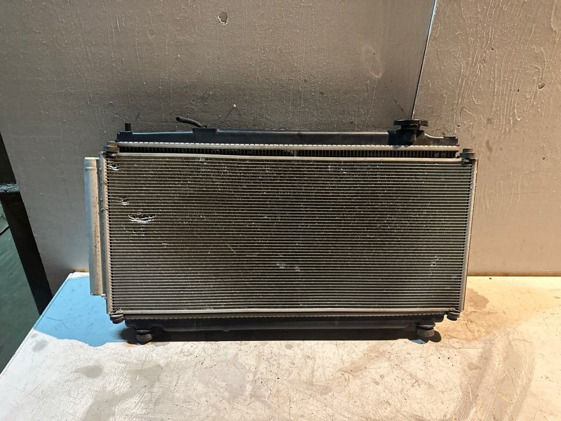 Радиатор основной Honda FIT SHUTTLE GP2 LDA-MF6 2011 (б/у) Радиатор основной Honda FIT SHUTTLE GP2 LDA-MF6 2011 (б/у)