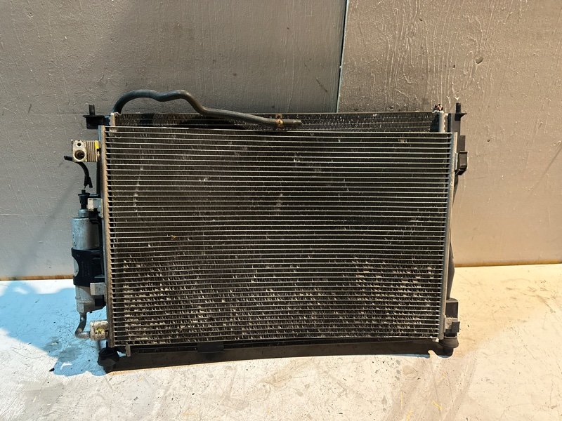 Радиатор основной Nissan DUALIS NJ10 MR20DE 2007 (б/у) Радиатор основной Nissan DUALIS NJ10 MR20DE 2007 (б/у)