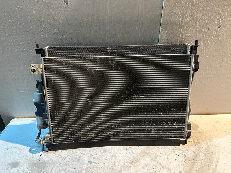 Радиатор основной Nissan DUALIS KNJ10 MR20DE 2008 (б/у) Радиатор основной Nissan DUALIS KNJ10 MR20DE 2008 (б/у)
