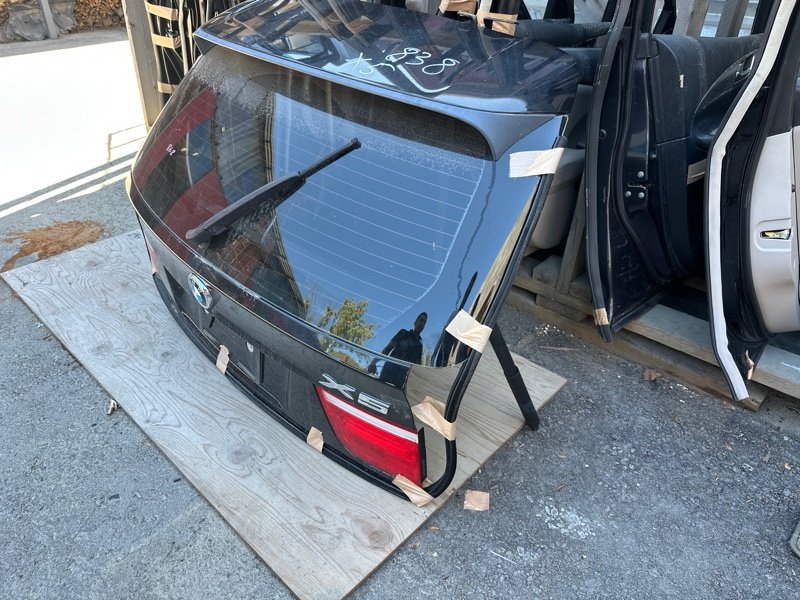 Дверь 5-я BMW x5 FE30-0LK95948 N52B30AF 2008 (б/у) Дверь 5-я BMW x5 FE30-0LK95948 N52B30AF 2008 (б/у)