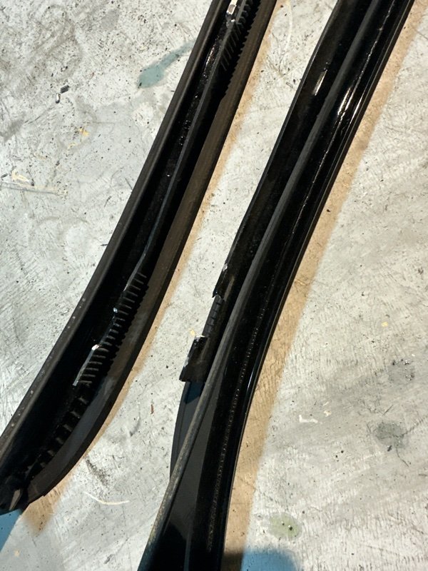 Молдинг лобового стекла Honda ACCORD CW2 K24A 2009 (б/у) Молдинг лобового стекла Honda ACCORD CW2 K24A 2009 (б/у)