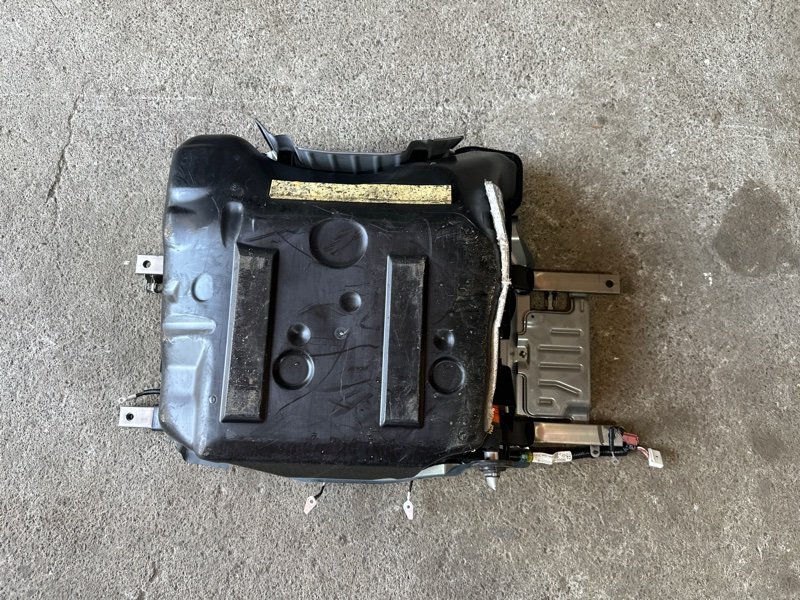 Батарея гибридной установки Honda FIT SHUTTLE GP2 LDA-MF6 2012 (б/у) Батарея гибридной установки Honda FIT SHUTTLE GP2 LDA-MF6 2012 (б/у)