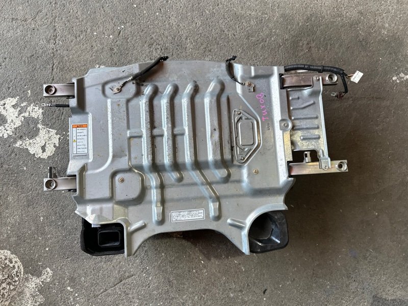 Батарея гибридной установки Honda FIT SHUTTLE GP2 LDA-MF6 2011 (б/у) Батарея гибридной установки Honda FIT SHUTTLE GP2 LDA-MF6 2011 (б/у)