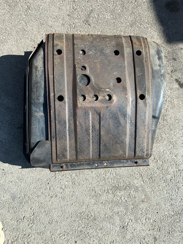 Бак топливный Mitsubishi PAJERO V46 4M40 1995 (б/у) Бак топливный Mitsubishi PAJERO V46 4M40 1995 (б/у)