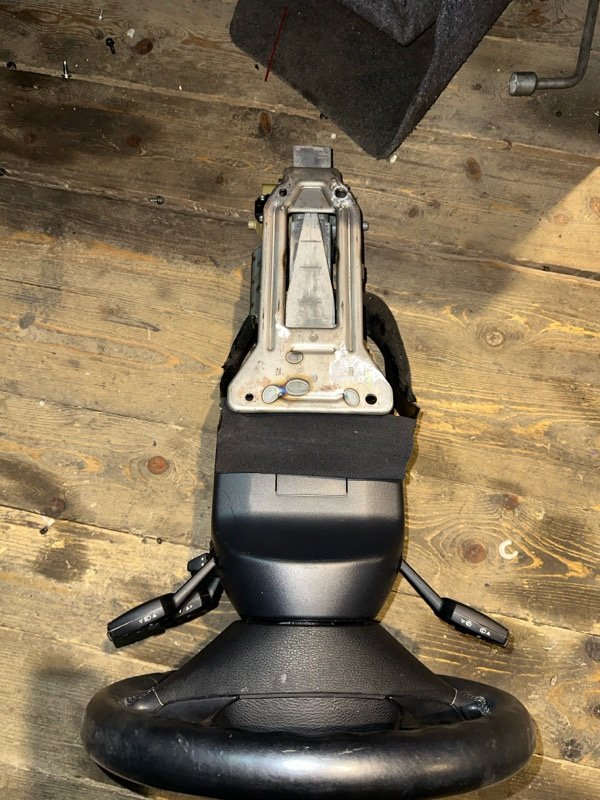 Рулевая колонка BMW x5 FE30-0LK95948 N52B30AF 2008 (б/у) Рулевая колонка BMW x5 FE30-0LK95948 N52B30AF 2008 (б/у)