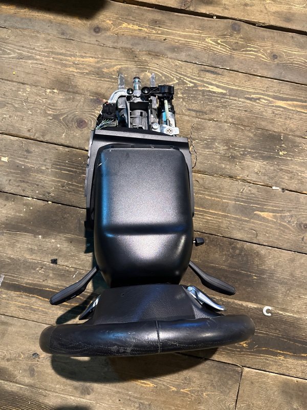 Рулевая колонка BMW 5-Series FW20 N47D20C 2012 (б/у) Рулевая колонка BMW 5-Series FW20 N47D20C 2012 (б/у)