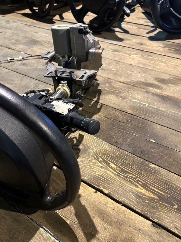 Рулевая колонка Nissan DUALIS KNJ10 MR20DE 2008 (б/у) Рулевая колонка Nissan DUALIS KNJ10 MR20DE 2008 (б/у)