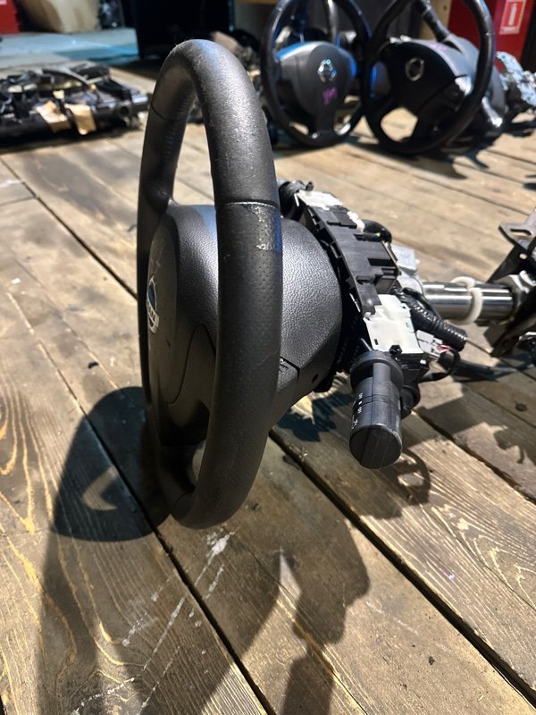 Рулевая колонка Nissan DUALIS KNJ10 MR20DE 2008 (б/у) Рулевая колонка Nissan DUALIS KNJ10 MR20DE 2008 (б/у)