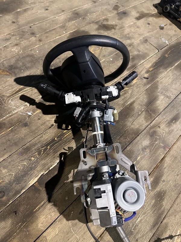 Рулевая колонка Nissan DUALIS KNJ10 MR20DE 2008 (б/у) Рулевая колонка Nissan DUALIS KNJ10 MR20DE 2008 (б/у)