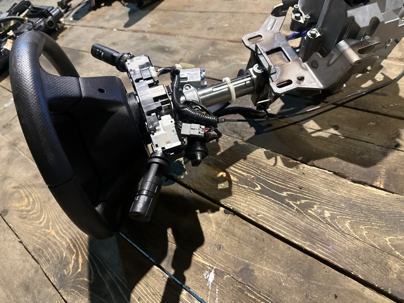 Рулевая колонка Nissan DUALIS KNJ10 MR20DE 2008 (б/у) Рулевая колонка Nissan DUALIS KNJ10 MR20DE 2008 (б/у)