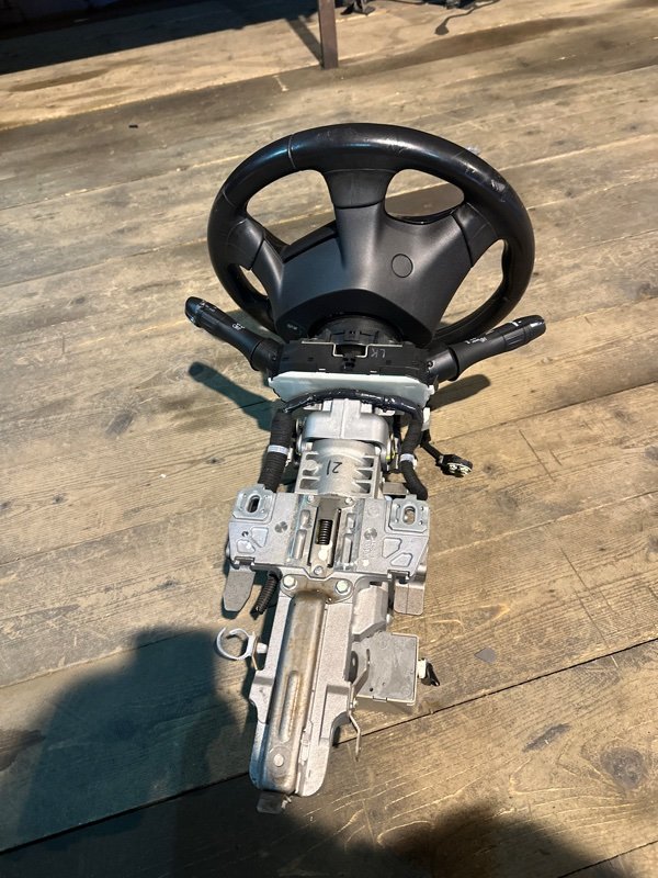 Рулевая колонка Nissan fuga KY51 VQ37VHR 2009 (б/у) Рулевая колонка Nissan fuga KY51 VQ37VHR 2009 (б/у)