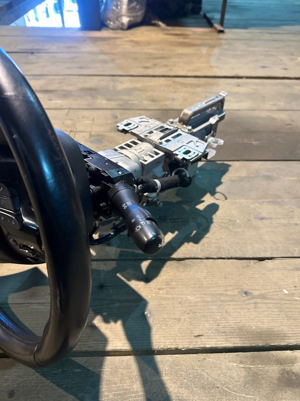 Рулевая колонка Nissan fuga KY51 VQ37VHR 2009 (б/у) Рулевая колонка Nissan fuga KY51 VQ37VHR 2009 (б/у)