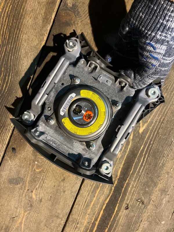 Airbag водительский Toyota Camry ACV40 2AZFE 2007 (б/у) Airbag водительский Toyota Camry ACV40 2AZFE 2007 (б/у)