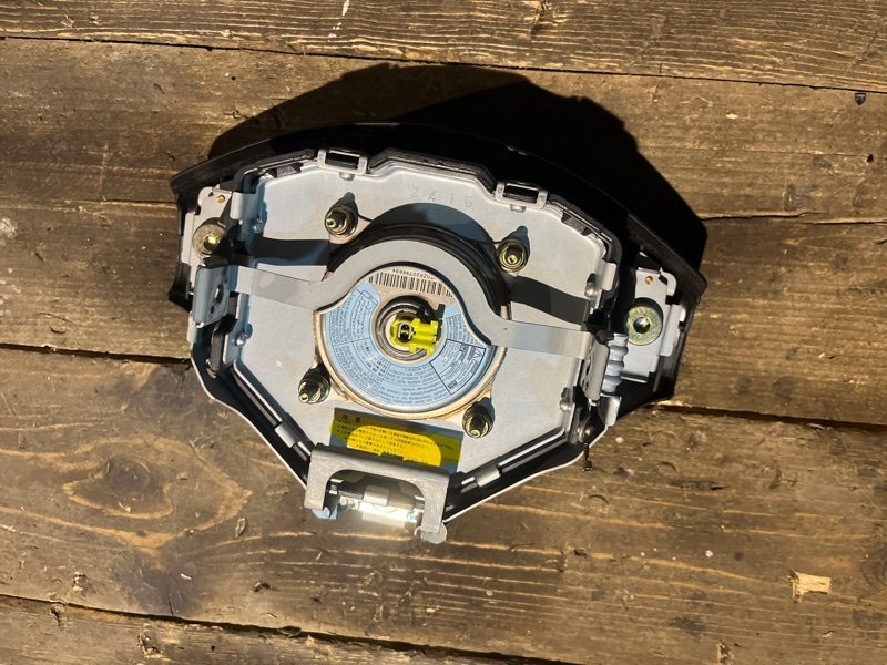 Airbag водительский Honda HR-V GH3 D16A 2002 (б/у) Airbag водительский Honda HR-V GH3 D16A 2002 (б/у)