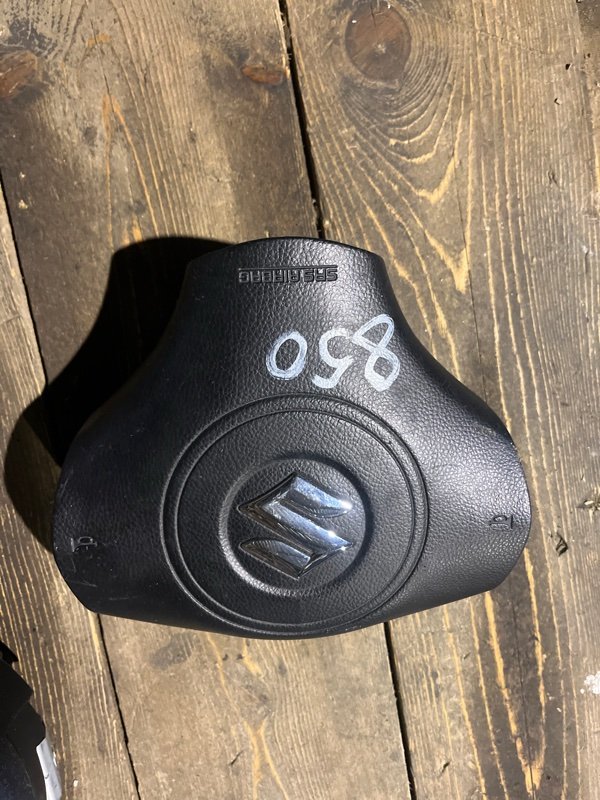 Airbag водительский Suzuki Escudo TD54 J20A 2007 (б/у) Airbag водительский Suzuki Escudo TD54 J20A 2007 (б/у)