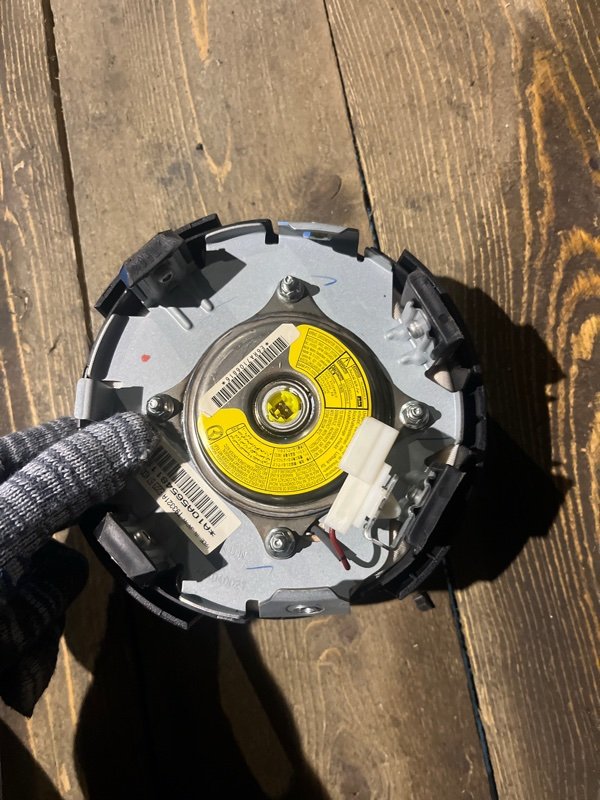 Airbag водительский Mazda Cx7 ER3P L3VDT 2007 (б/у) Airbag водительский Mazda Cx7 ER3P L3VDT 2007 (б/у)