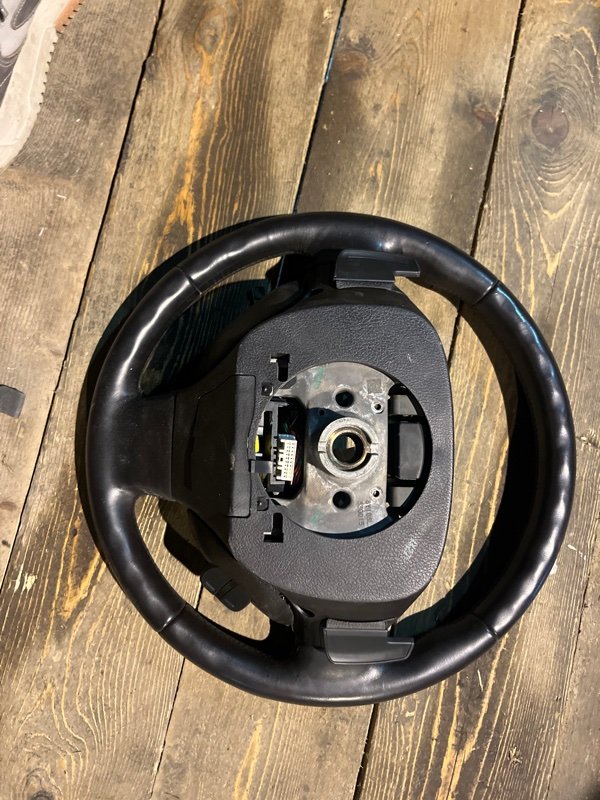 Руль Honda ACCORD CW2 K24A 2010 (б/у) Руль Honda ACCORD CW2 K24A 2010 (б/у)