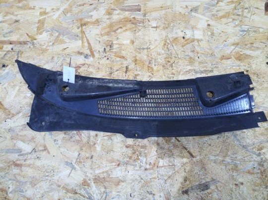 Жабо Ford Mondeo 2 B4Y левое Жабо Ford Mondeo 2 B4Y левое