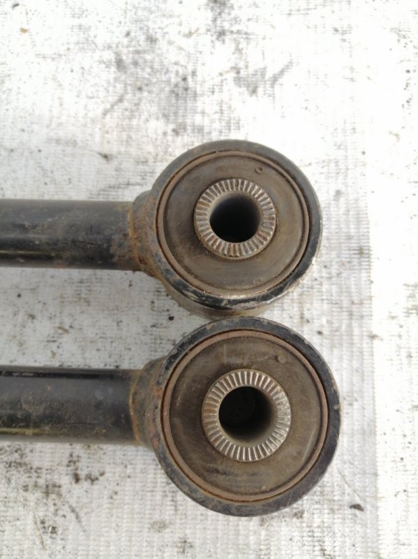 Задние рычаги заднее GS450H S190 2GR-FSE Задние рычаги заднее GS450H S190 2GR-FSE