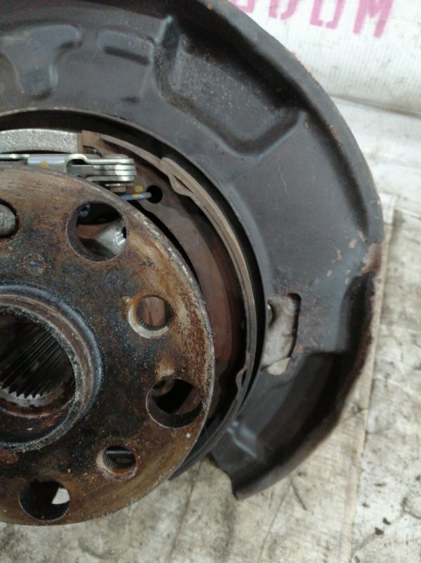 Кулак задний правый GS450H S190 2GR-FSE Кулак задний правый GS450H S190 2GR-FSE