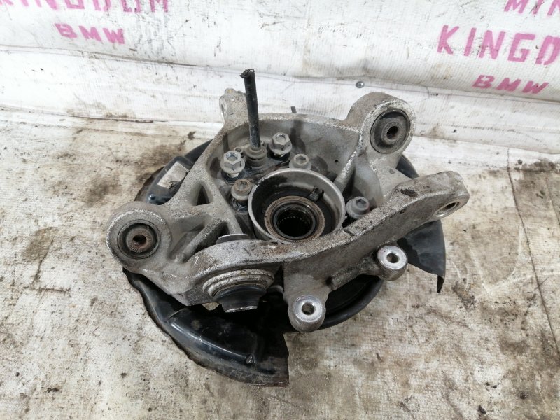 Кулак задний правый GS450H S190 2GR-FSE Кулак задний правый GS450H S190 2GR-FSE