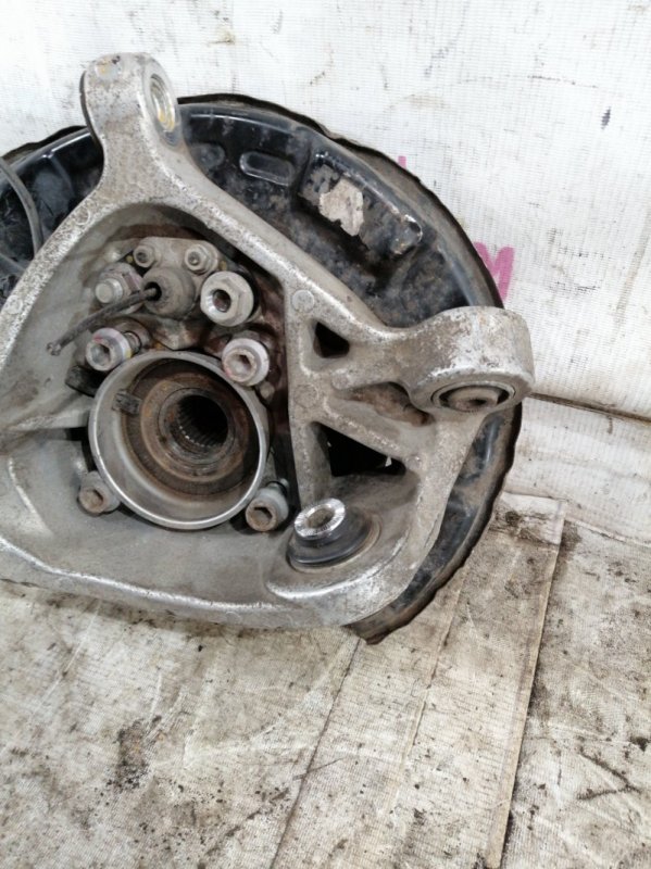 Кулак задний левый GS450H S190 2GR-FSE Кулак задний левый GS450H S190 2GR-FSE
