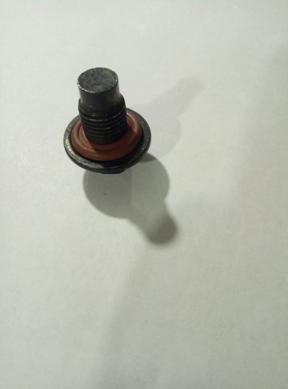 Пробка поддона Ford Focus 2011 2012 2013 2014 2261879 новая
