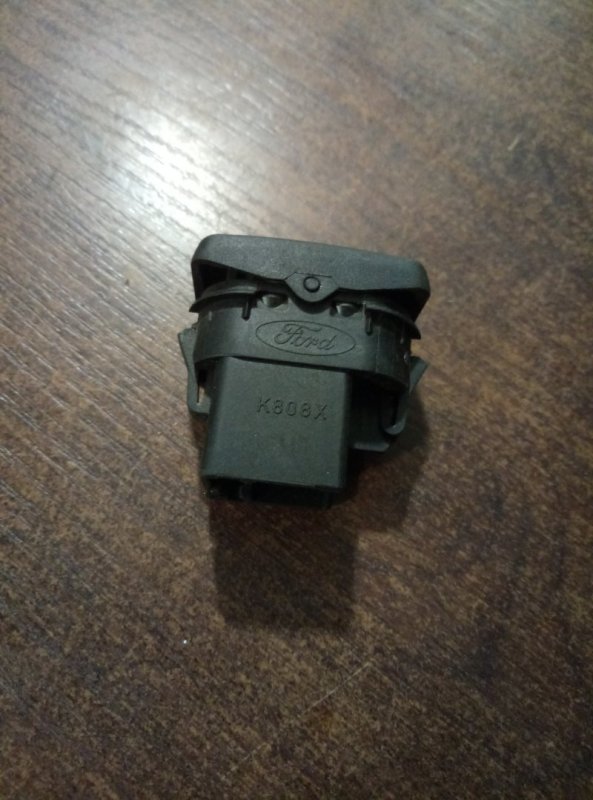 Кнопка стеклоподъемника Ford Focus 2008 CB4 CHBA 1471913 Б/У