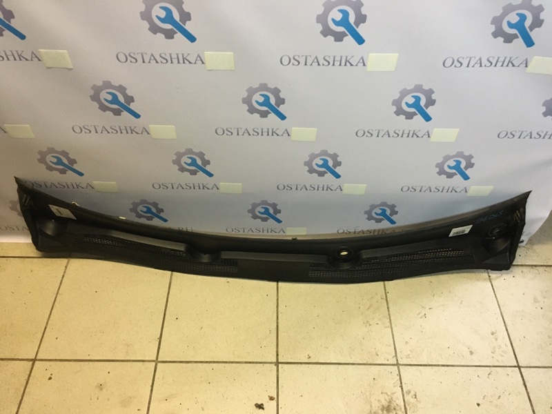 Накладка под лобовое стекло жабо передняя RENAULT Megane 3 2008 K4M 668110003R Б/У