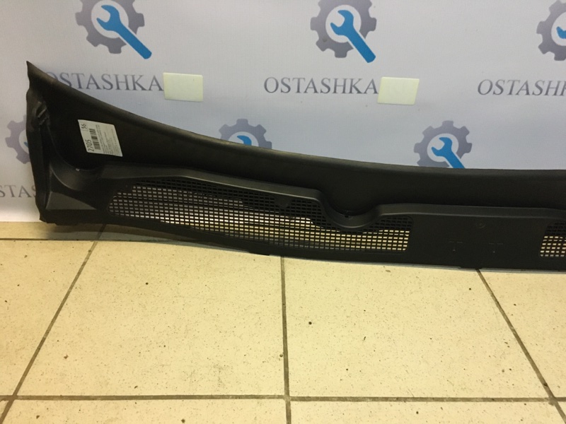 Накладка под лобовое стекло жабо передняя Megane 3 2008 K4M