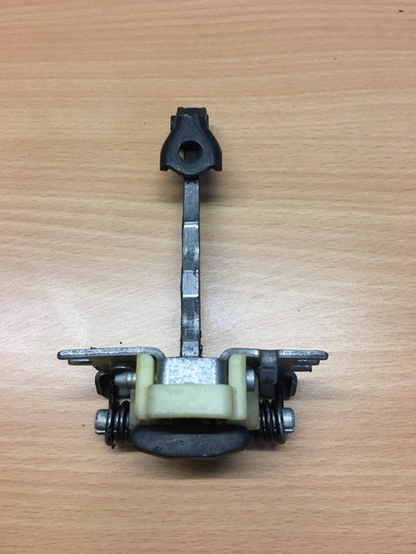 Ограничитель двери передний Megane 3 2008 K4M