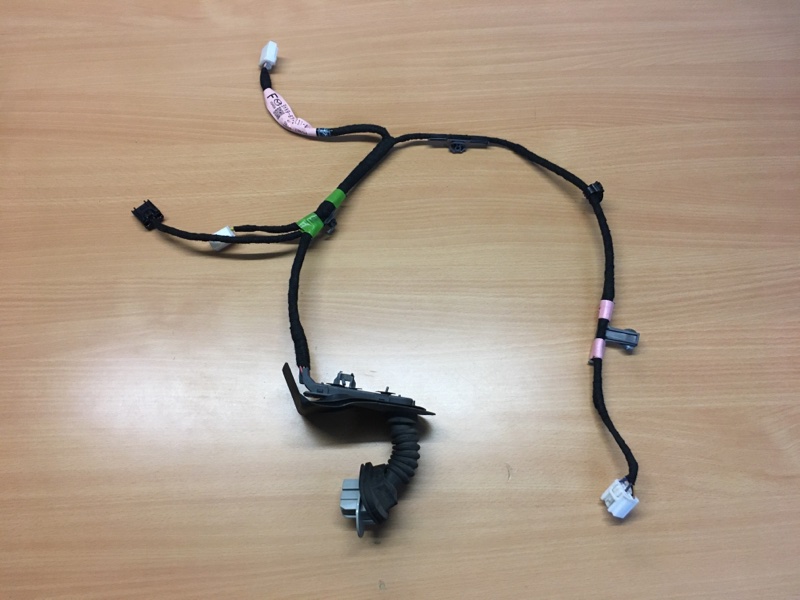 Запчасть проводка двери задняя левая Mazda 3 2013 BM Z6 BHN967220 контрактная Проводка двери задняя левая Mazda 3 2013 BM Z6 BHN967220 контрактная
