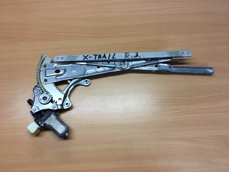 Стеклоподъемник задний правый X-Trail 2013 T32 QR25DE Стеклоподъемник задний правый X-Trail 2013 T32 QR25DE