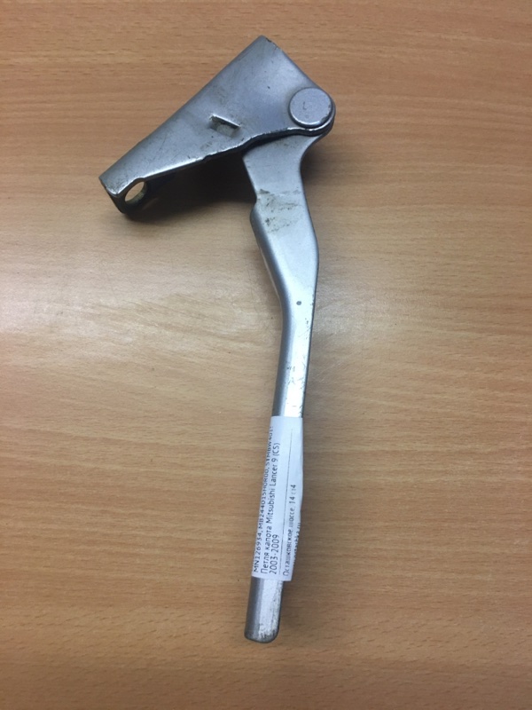 Петля капота передняя правая Lancer 9 2000 CS 4G15