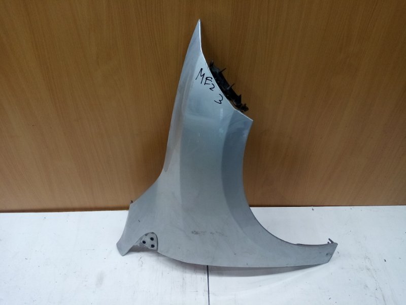 Крыло переднее правое RENAULT Megane 3 2008 K4M 631000009R контрактная