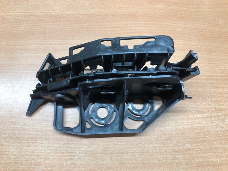 Кронштейн бампера передний левый Peugeot 308/408 2007 7119.LR новая