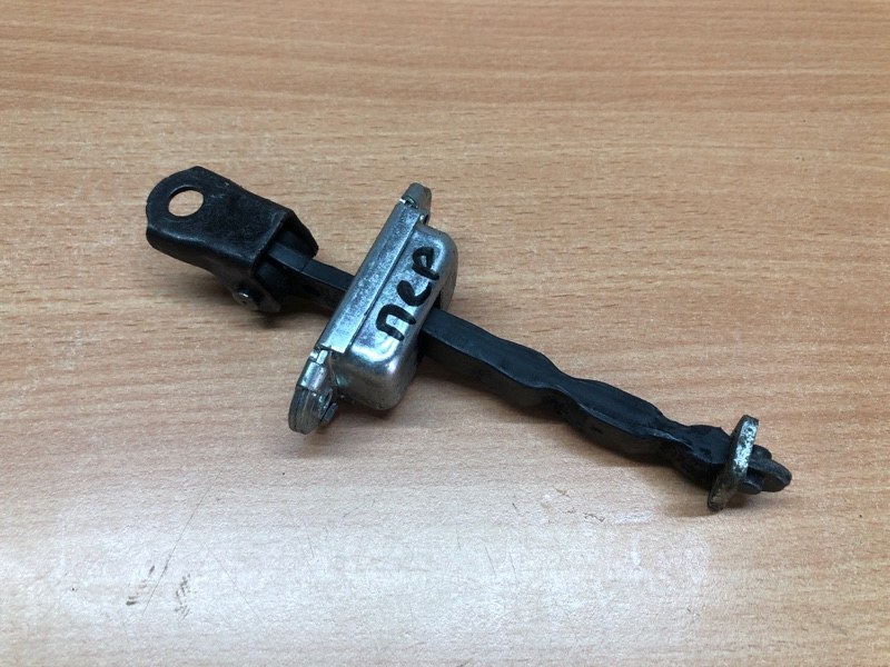 Ограничитель открывания двери передний Nissan Qashqai 2006 J10 MR20DE 80430JD000 Б/У