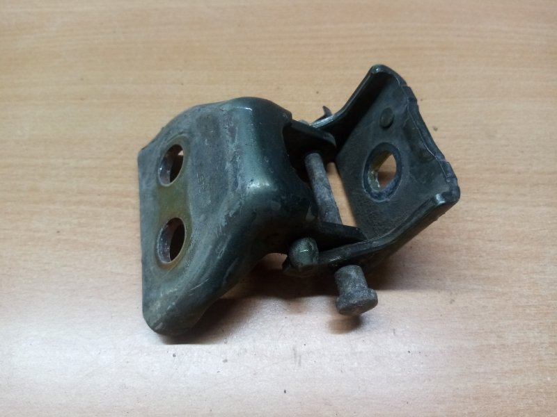 Запчасть петля двери правая Citroen C4 2005-2011 3-ДВЕРНЫЙ 1.6 i 16v 110 (TU5JP4) Б/У Петля двери правая Citroen C4 2005-2011 3-ДВЕРНЫЙ 1.6 i 16v 110 (TU5JP4) Б/У