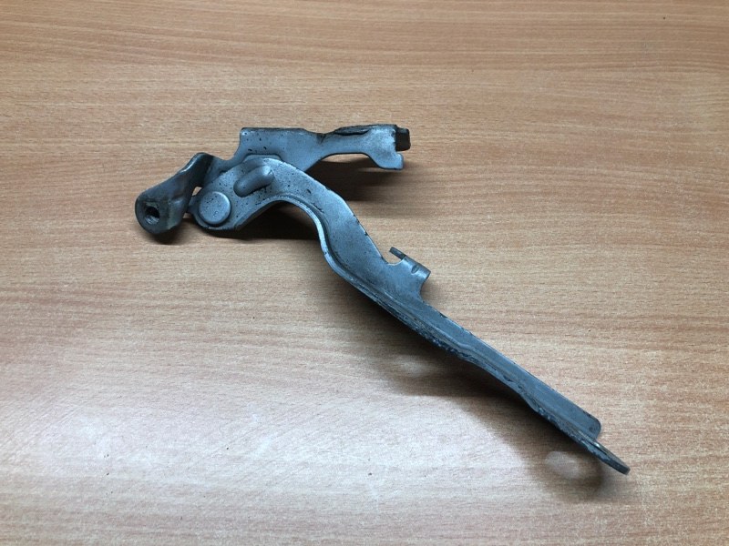 Петля капота передняя правая Chevrolet Cruze 2010 J300 9693078 Б/У