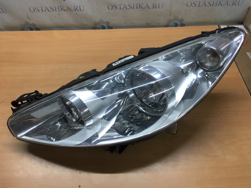 Фара передняя левая Peugeot 308 2011 6208X6 контрактная
