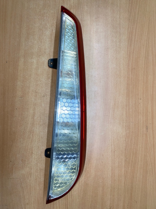 Фонарь задний правый Ford Focus 2008 CB4 1520762 контрактная