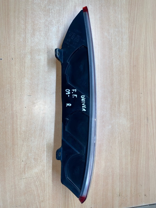 Фонарь задний правый Ford Focus CB4
