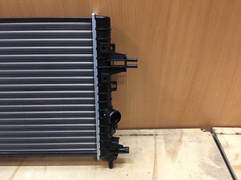 Радиатор охлаждения Astra 2004 Радиатор охлаждения Astra 2004