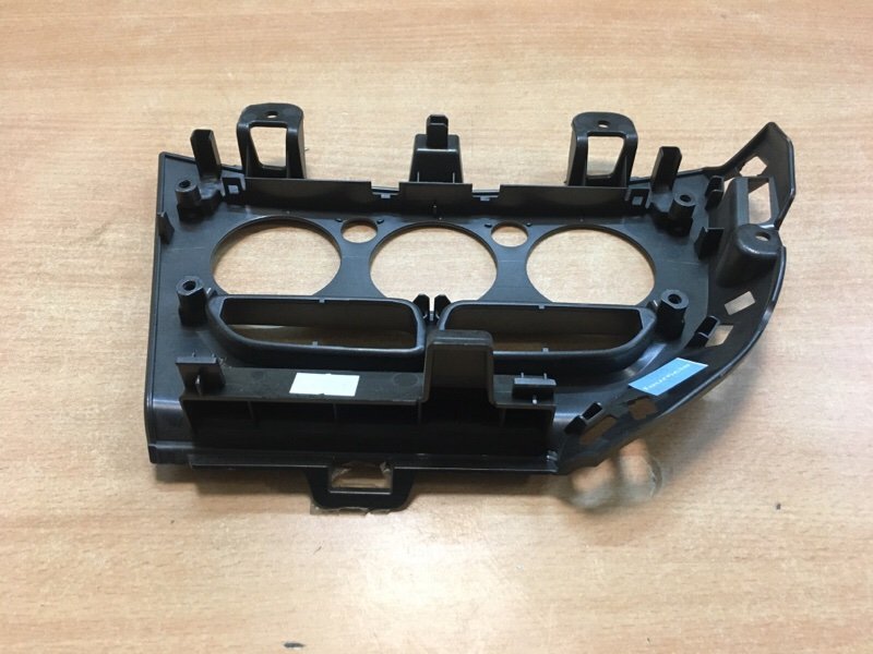 Накладка консоли декоративная Focus 2010 Накладка консоли декоративная Focus 2010