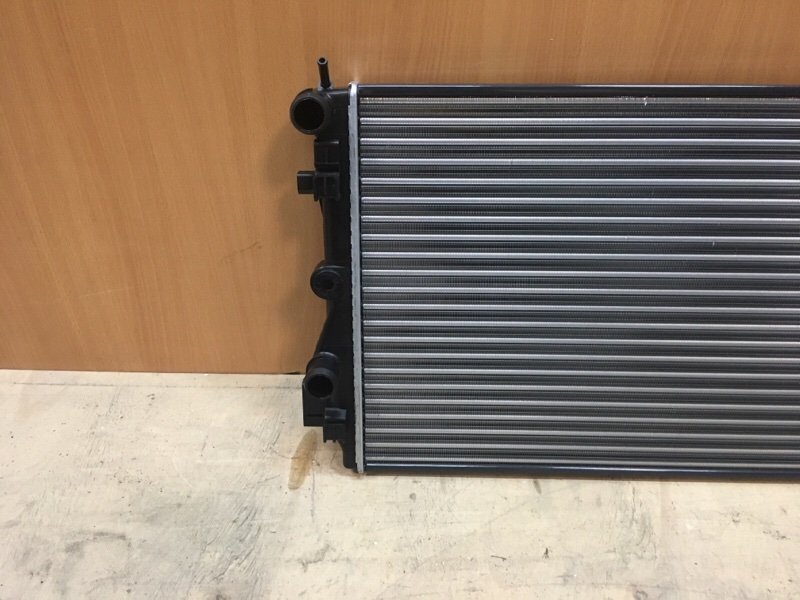 Радиатор охлаждения A1 2010