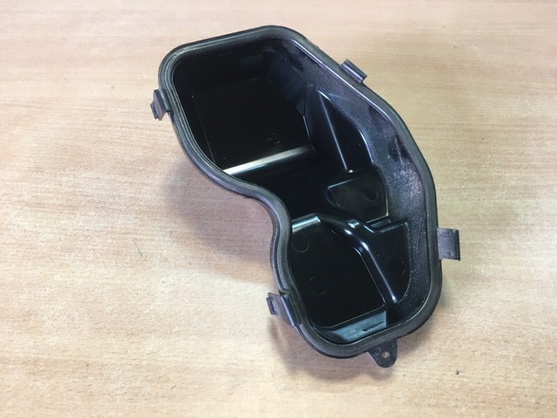 Крышка фары передняя левая Focus 2004 CB4 Крышка фары передняя левая Focus 2004 CB4