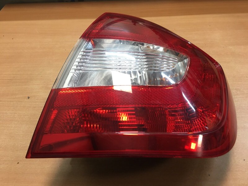Фонарь задний правый Skoda Rapid 2012 5JH945112 контрактная