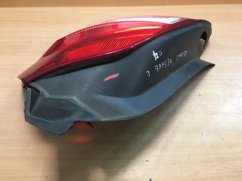 Фонарь задний правый Renault MEGANE